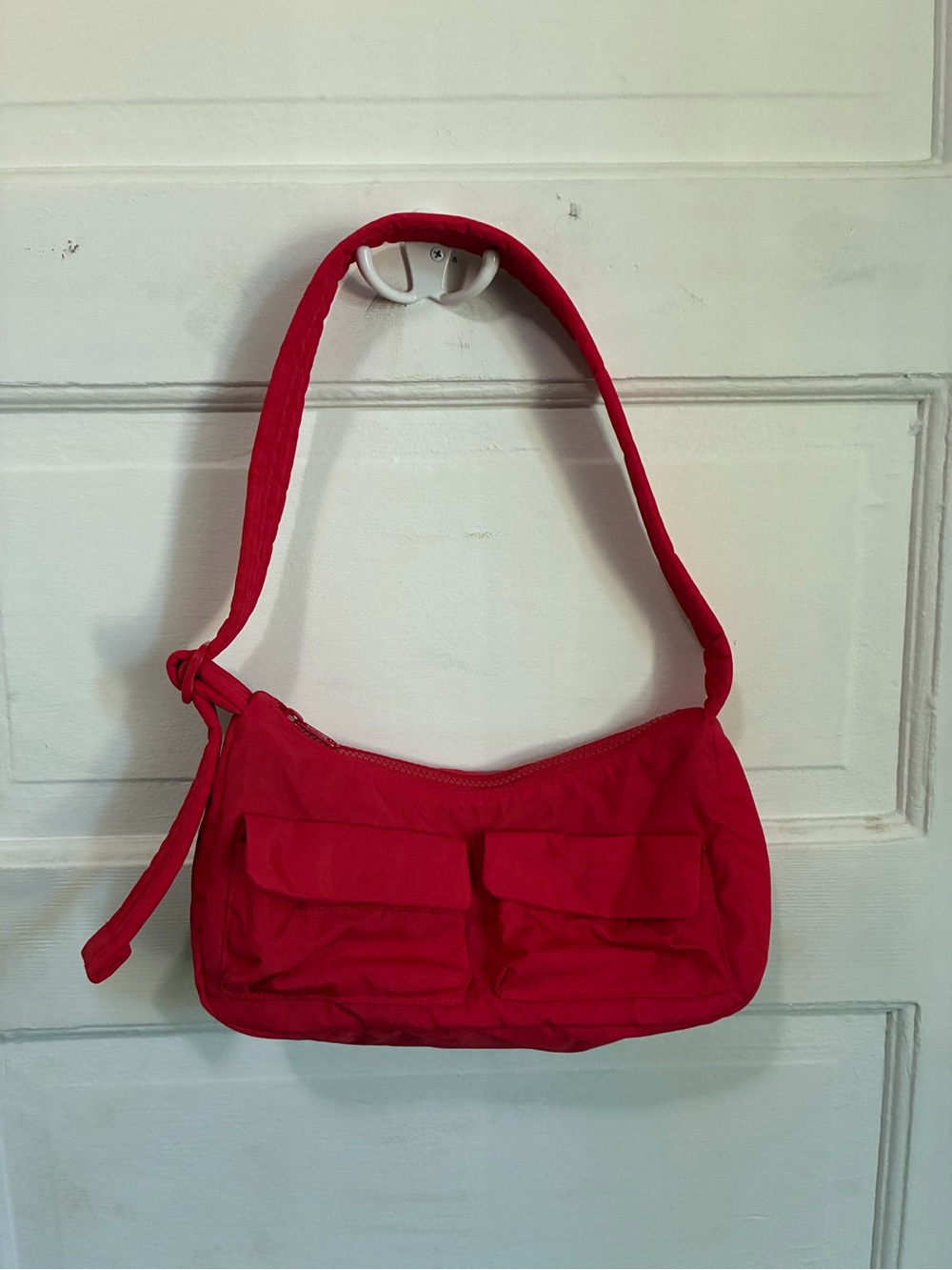 Red Shoulder Bag with Front Pockets - Baggu nylon shoulder bag